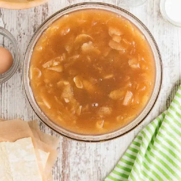square picture of apple pie filling for recipe card