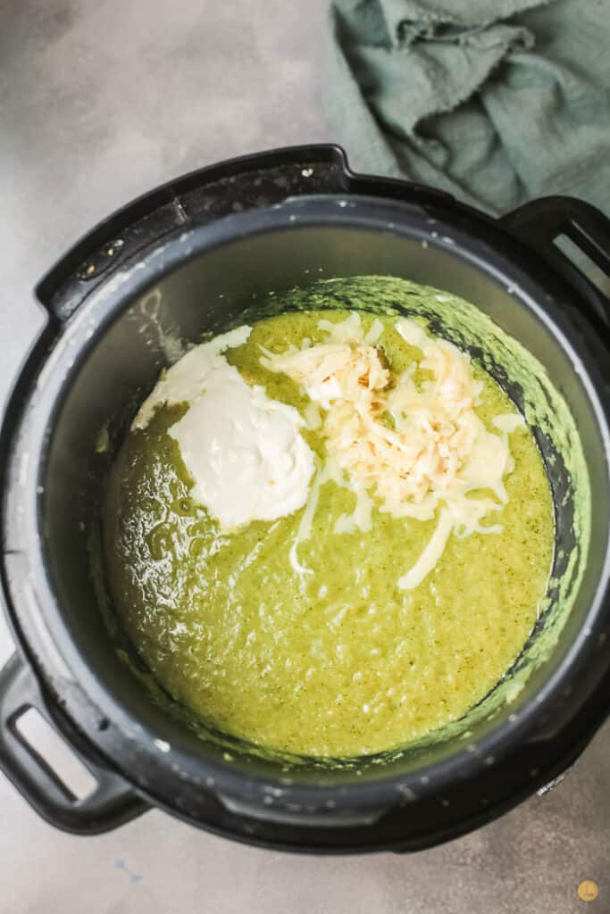 broccoli soup in an IP pot