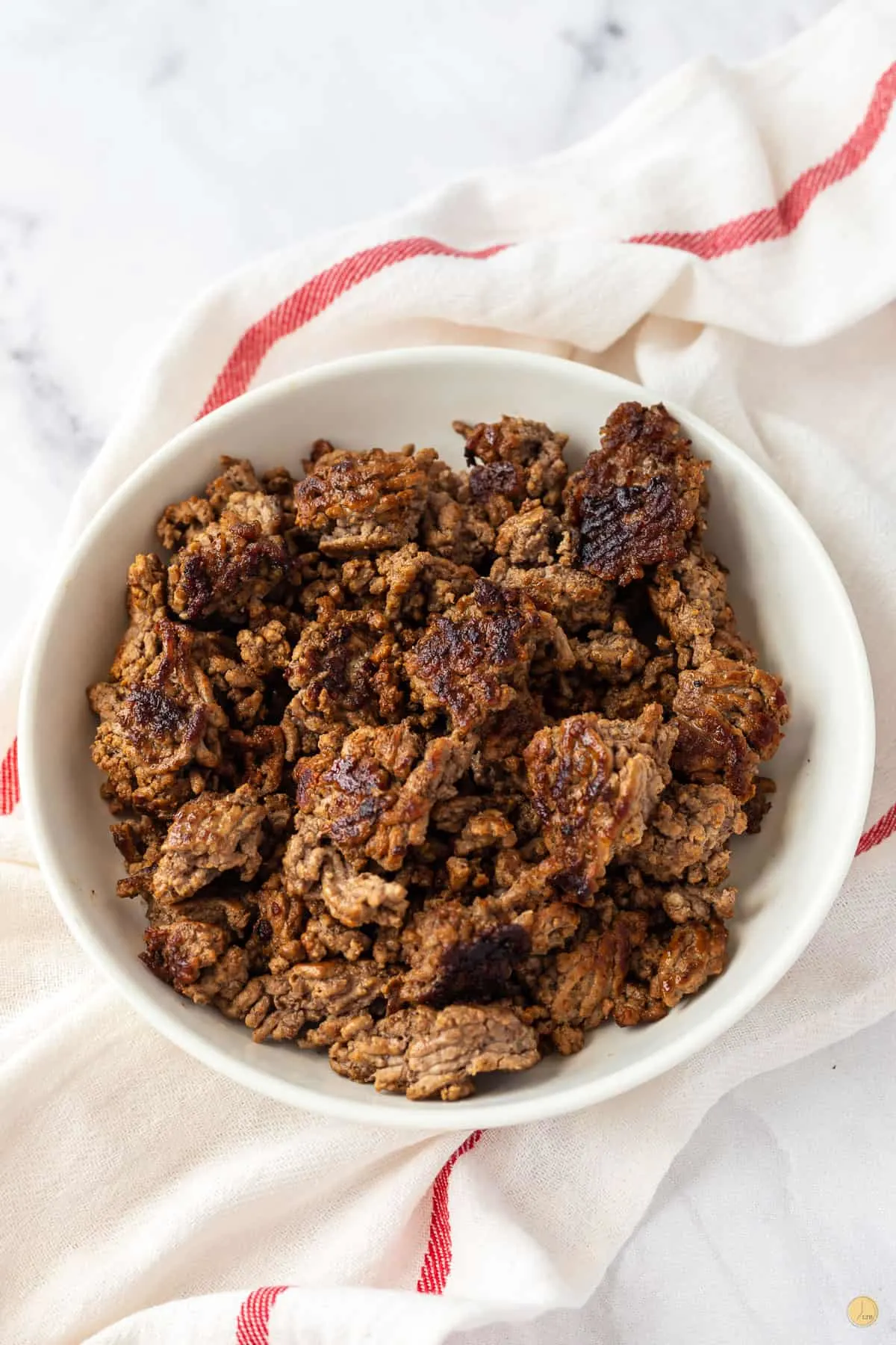 cooked ground beef in a bowl