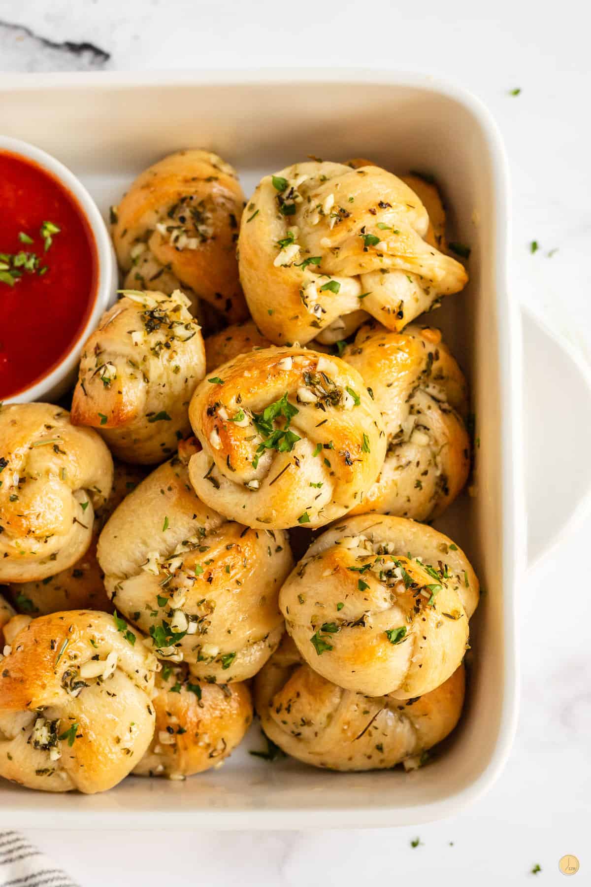 bowl of garlic knots