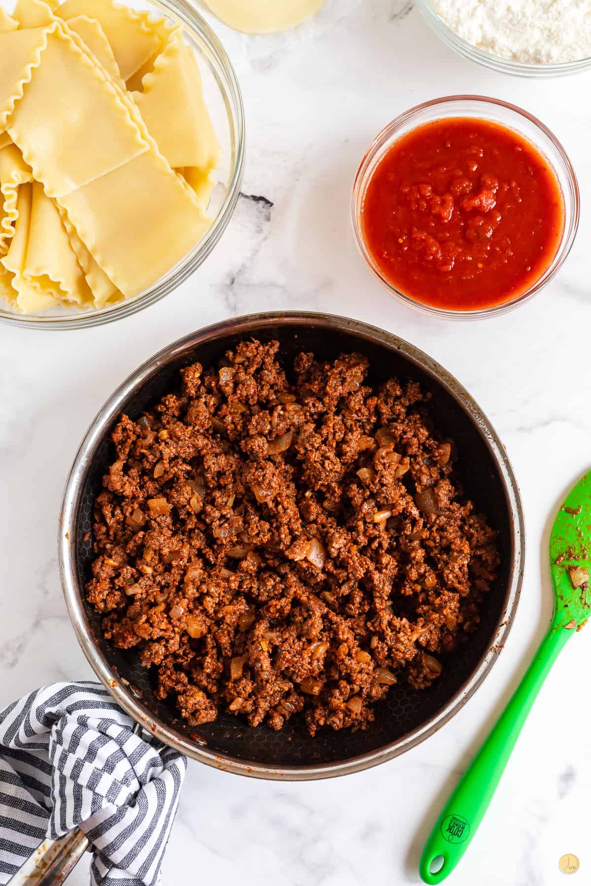 meat sauce in a pan