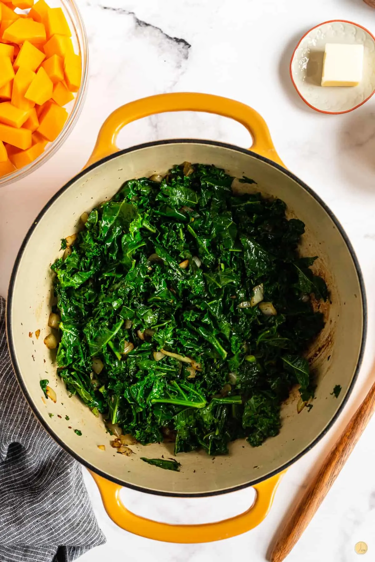 cooked kale in a pot