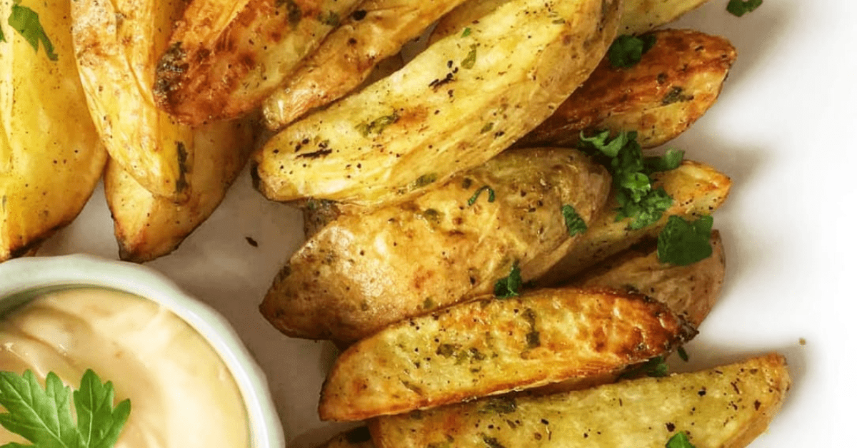 fried potato wedges