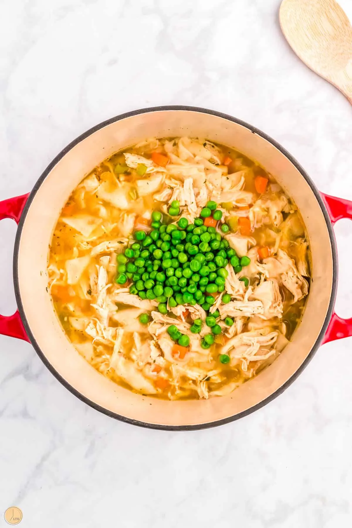 creamy chicken soup with green peas