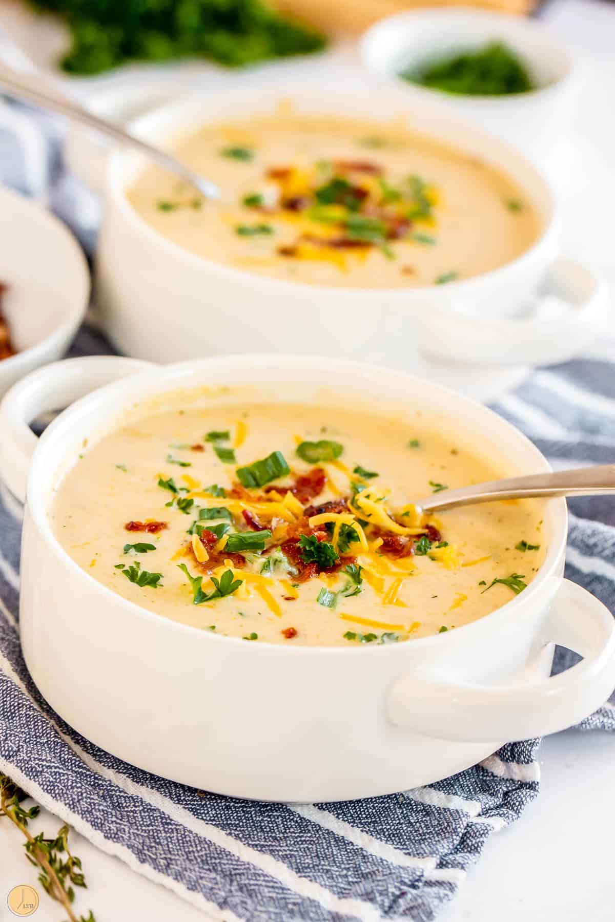 cheesy cauliflower soup recipe