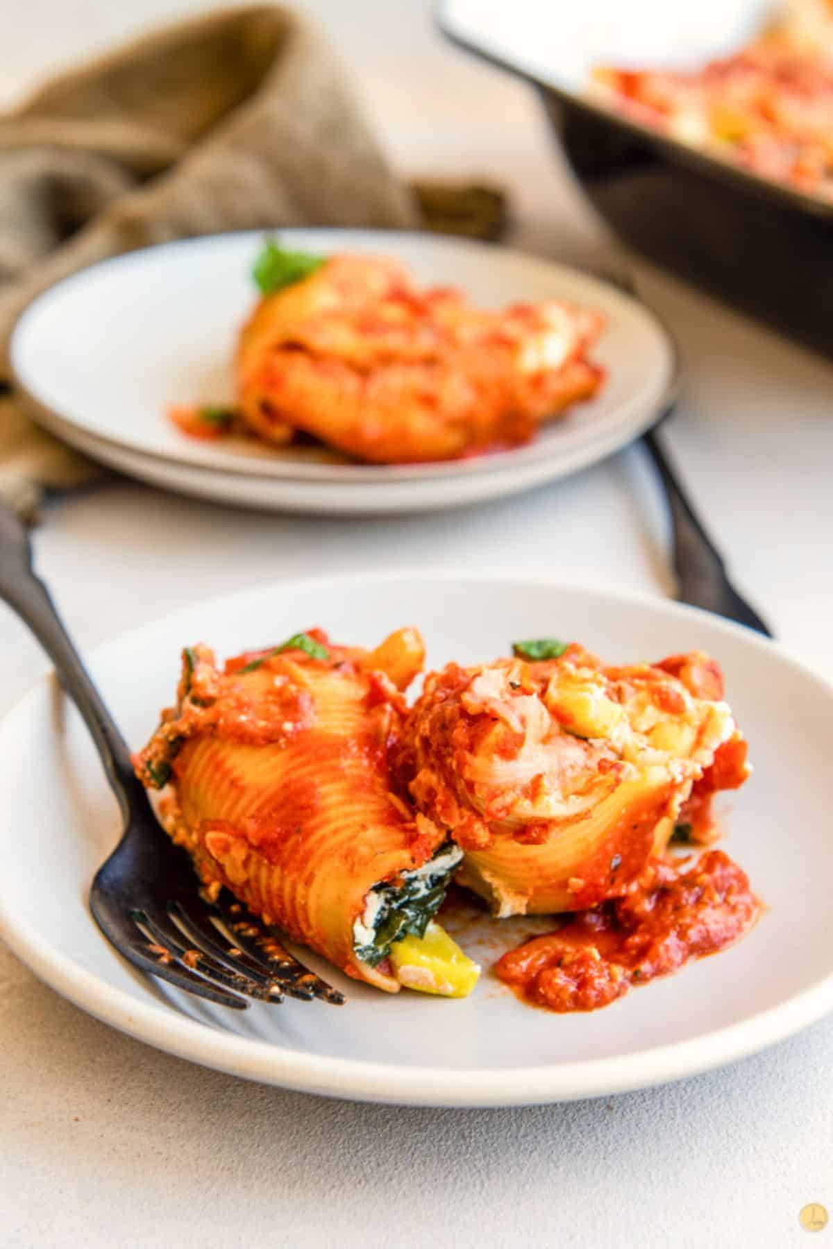 plate of stuffed shells