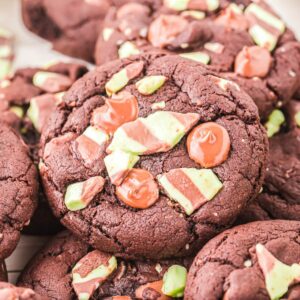 chocolate chip and mint cookie recipe featured image